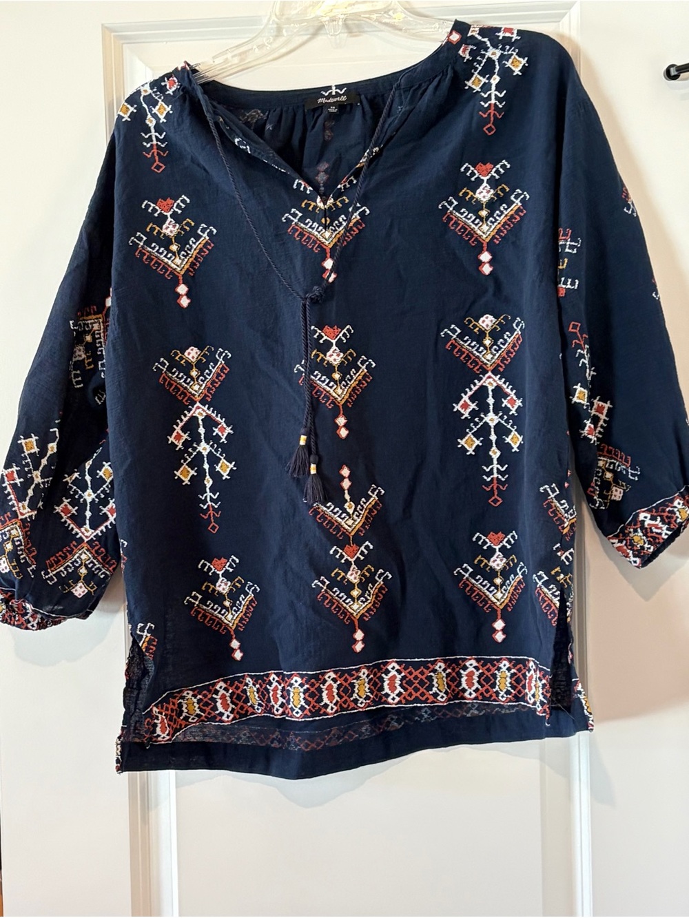 Madewell Navy Top with Rust print that resembles embroidery NWOT